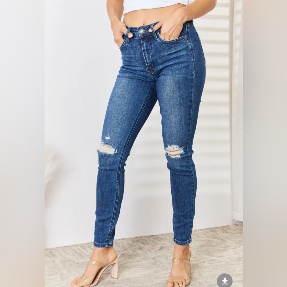 Judy Blue Full Size High Waist Distressed Slim Jeans